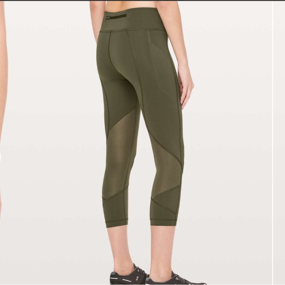 Lululemon  Pace Rival Crop full-on Luxtreme 22" in Dark Olive Green size 6